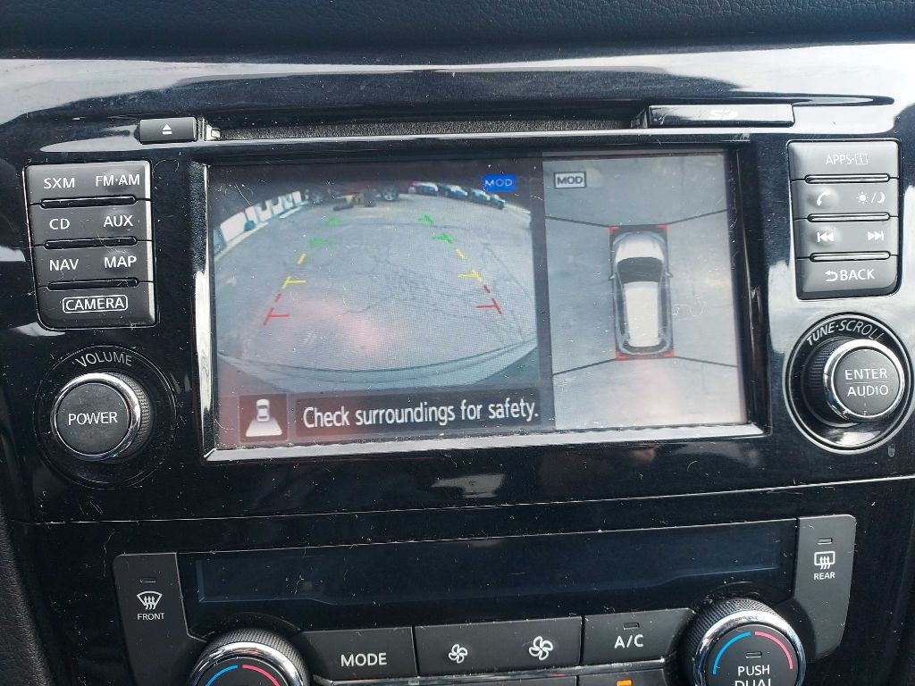 2016 Nissan Rogue Image 18