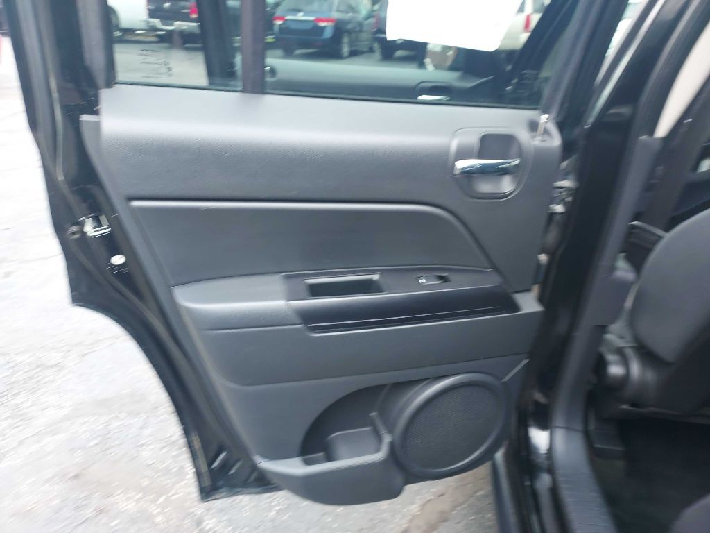 2014 Jeep Patriot Image 12