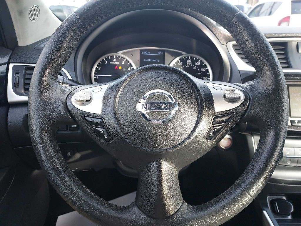 2016 Nissan Sentra Image 18