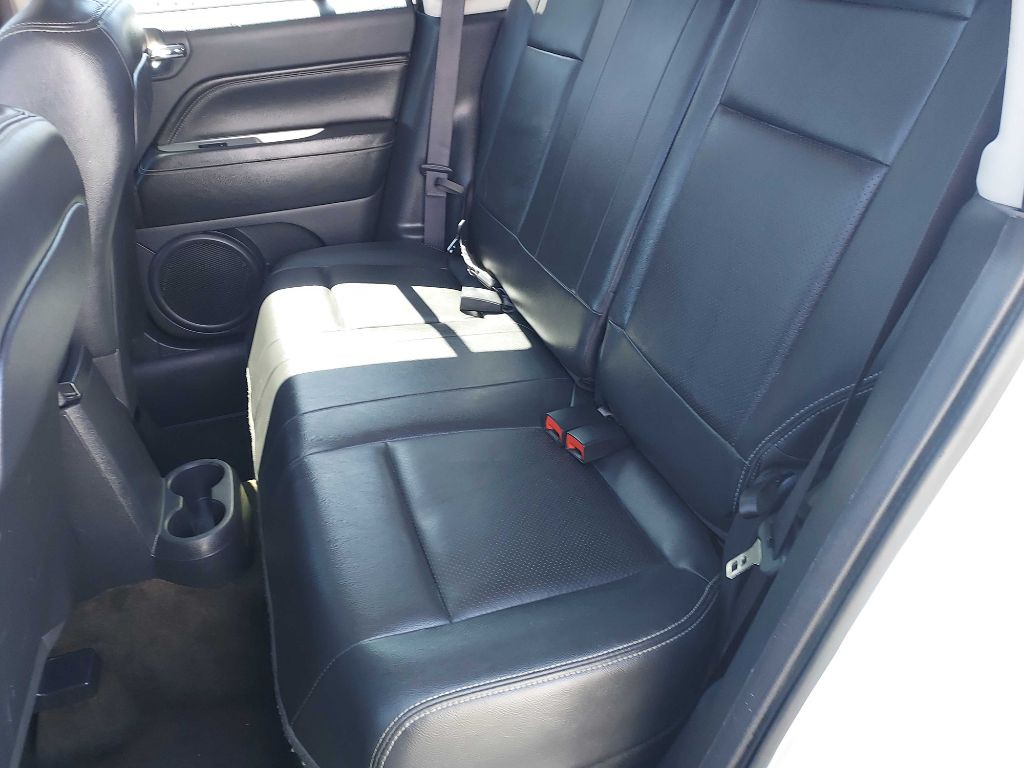 2016 Jeep Compass Image 12