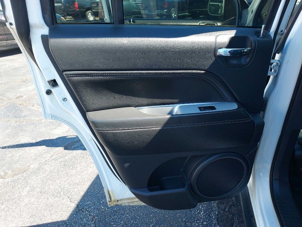 2016 Jeep Compass Image 13
