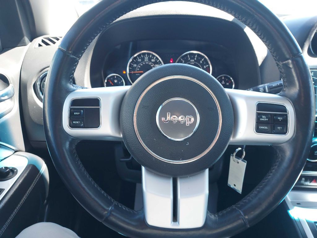 2016 Jeep Compass Image 18