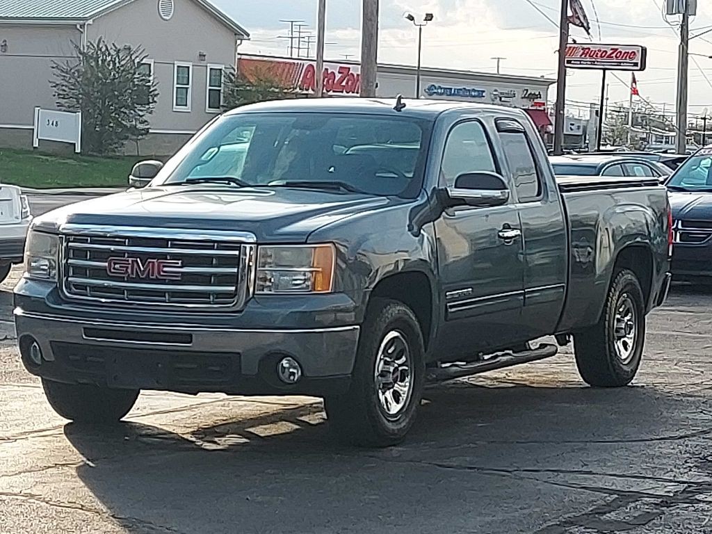 2010 GMC Sierra Image 1