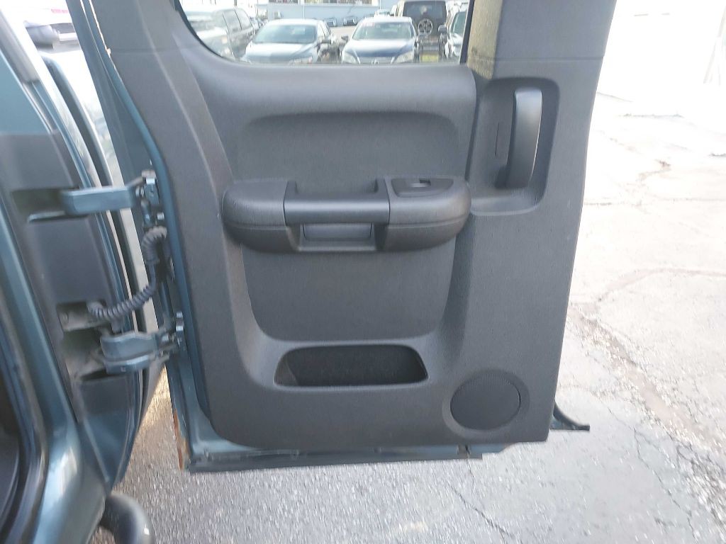 2010 GMC Sierra Image 12