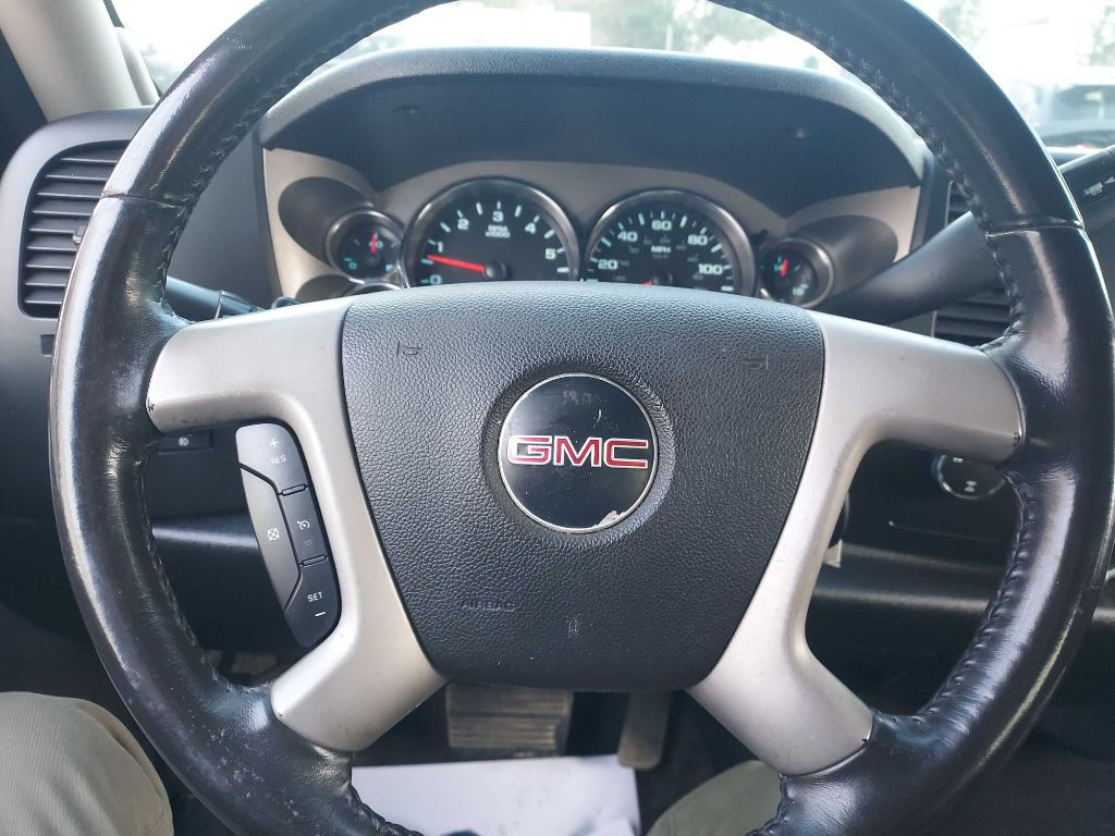 2010 GMC Sierra Image 16
