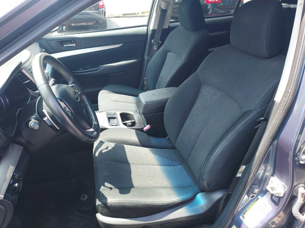 2013 Subaru Outback Image 9