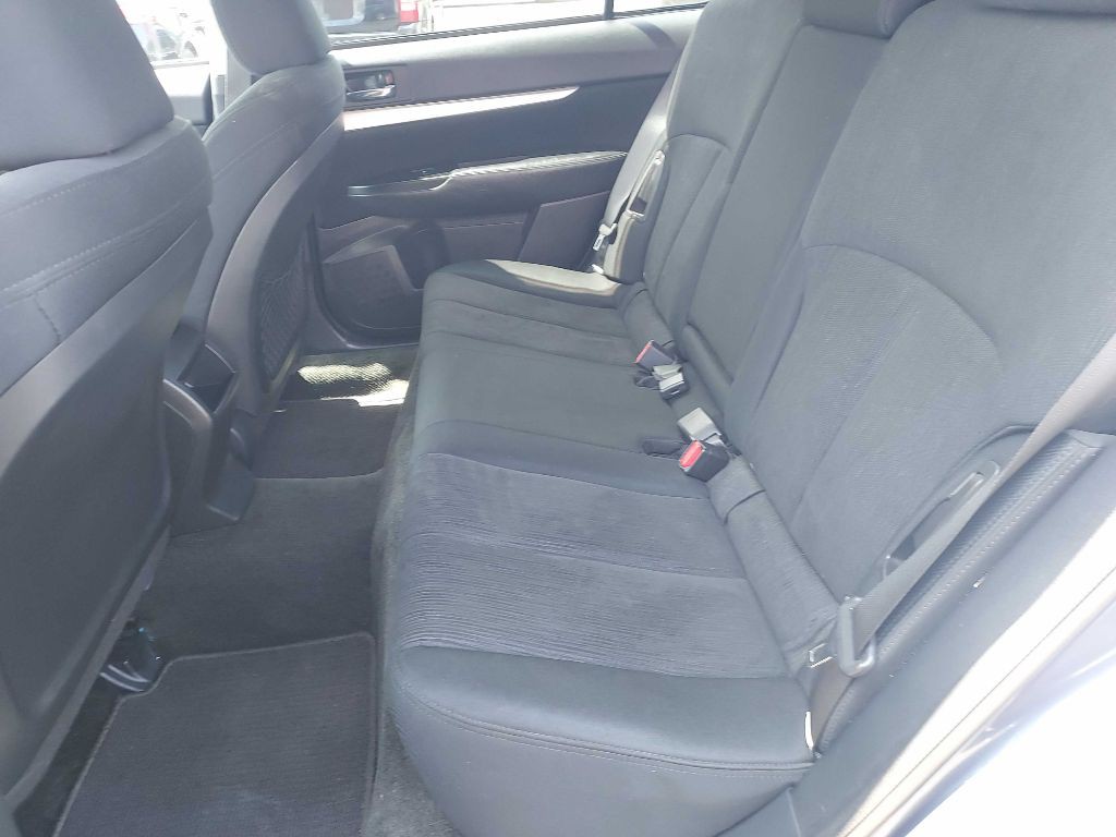 2013 Subaru Outback Image 11