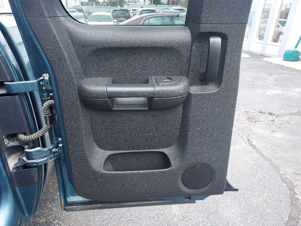 2011 Chevrolet Silverado 1500 Image 12