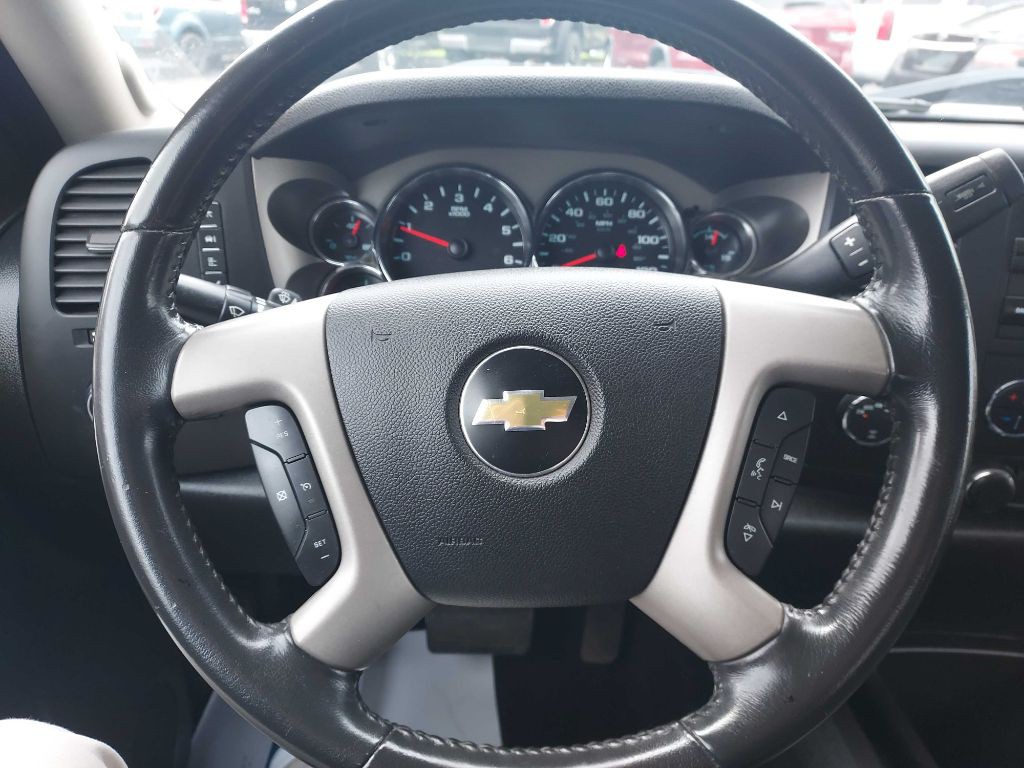 2011 Chevrolet Silverado 1500 Image 16