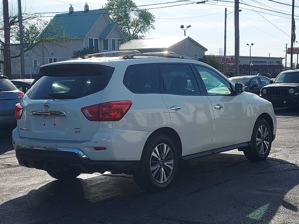 2017 Nissan Pathfinder Image 3