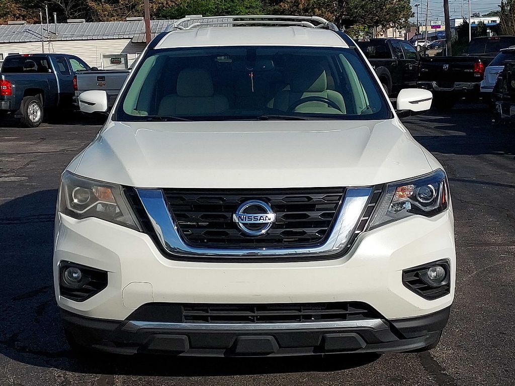 2017 Nissan Pathfinder Image 6