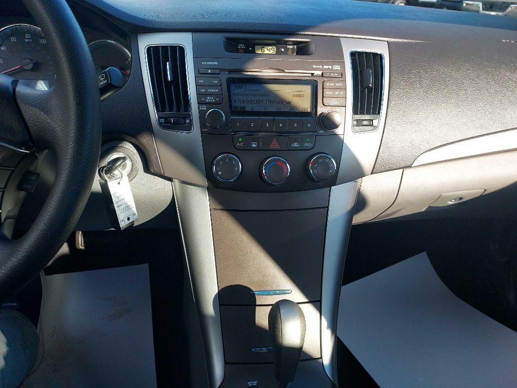2010 Hyundai Sonata Image 16