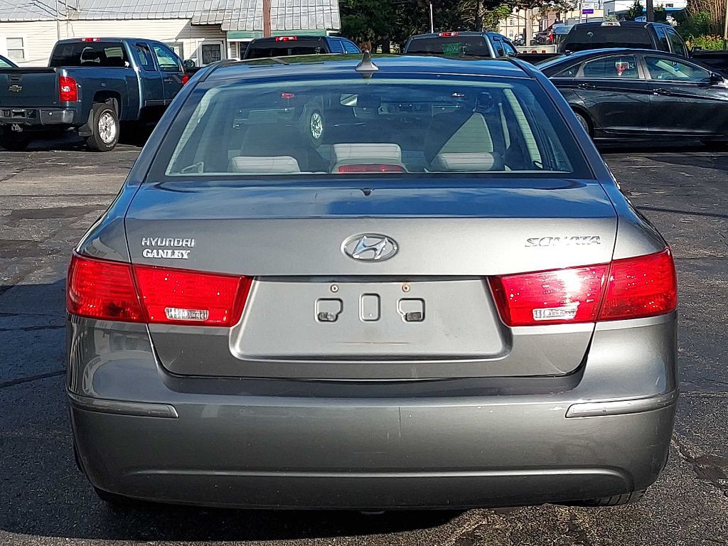 2010 Hyundai Sonata Image 6