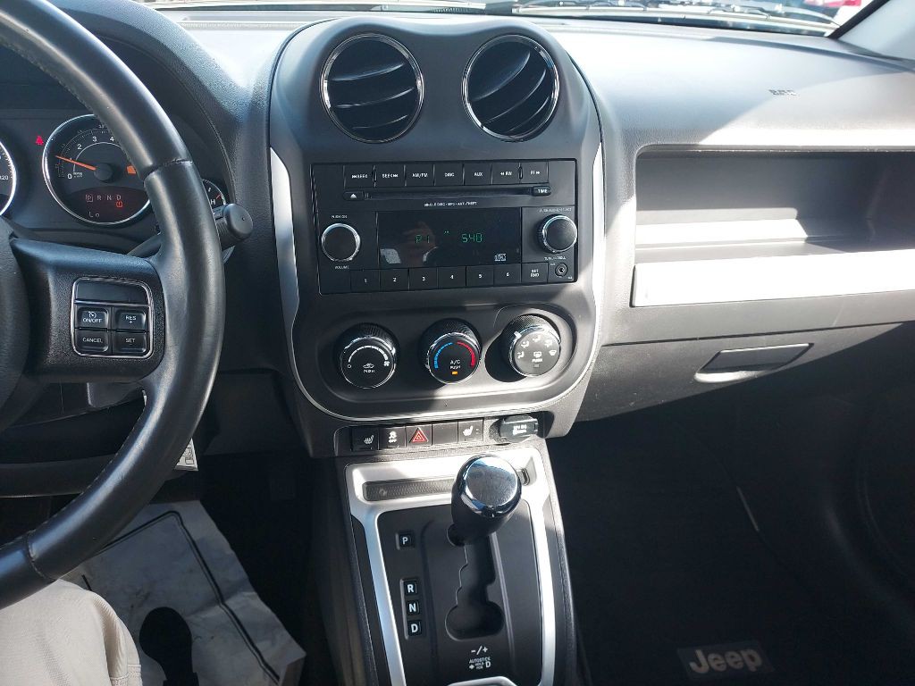 2014 Jeep Compass Image 15