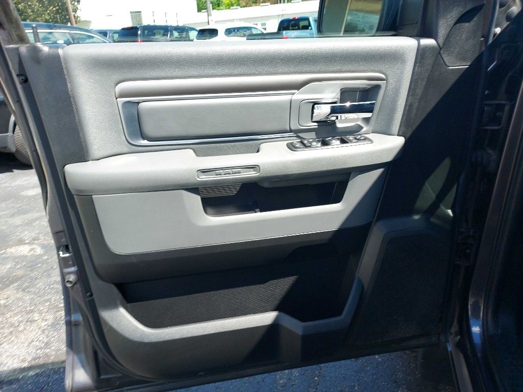 2015 RAM 1500 Image 12