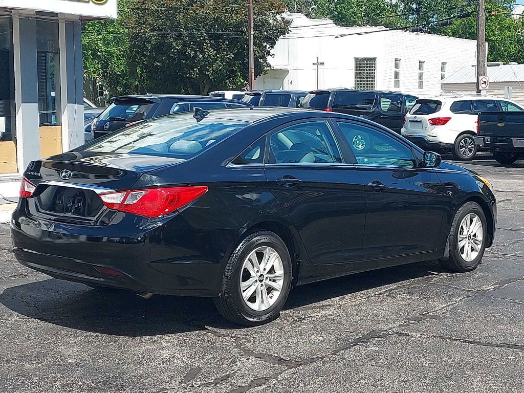 2013 Hyundai Sonata Image 4