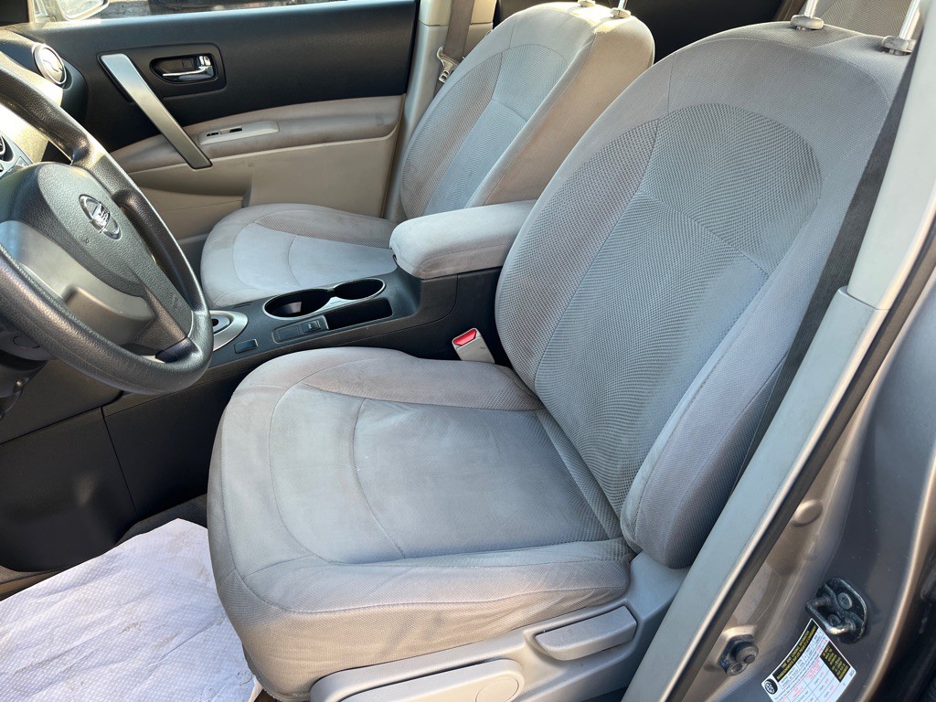 2014 Nissan Rogue Image 9