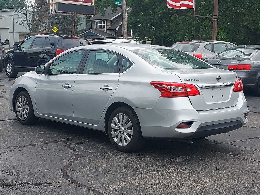 2017 Nissan Sentra Image 3