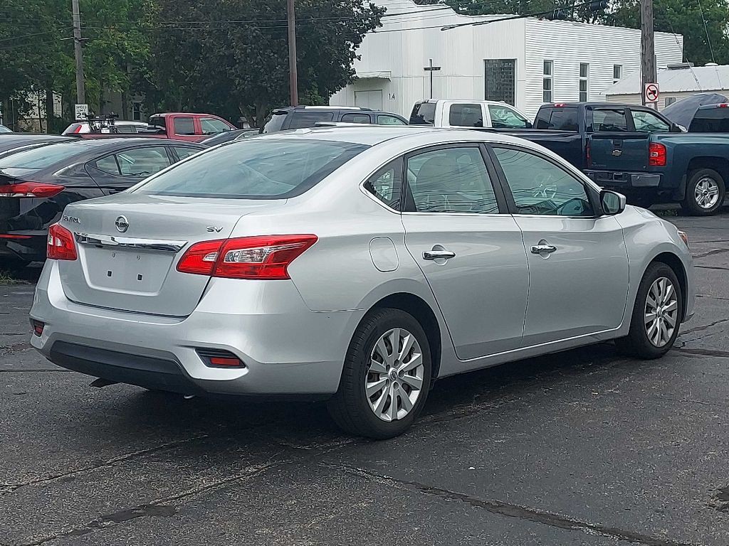 2017 Nissan Sentra Image 4