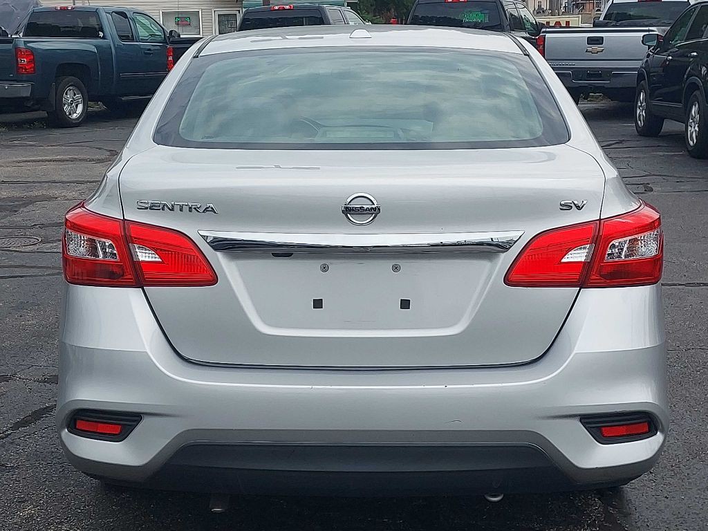 2017 Nissan Sentra Image 6