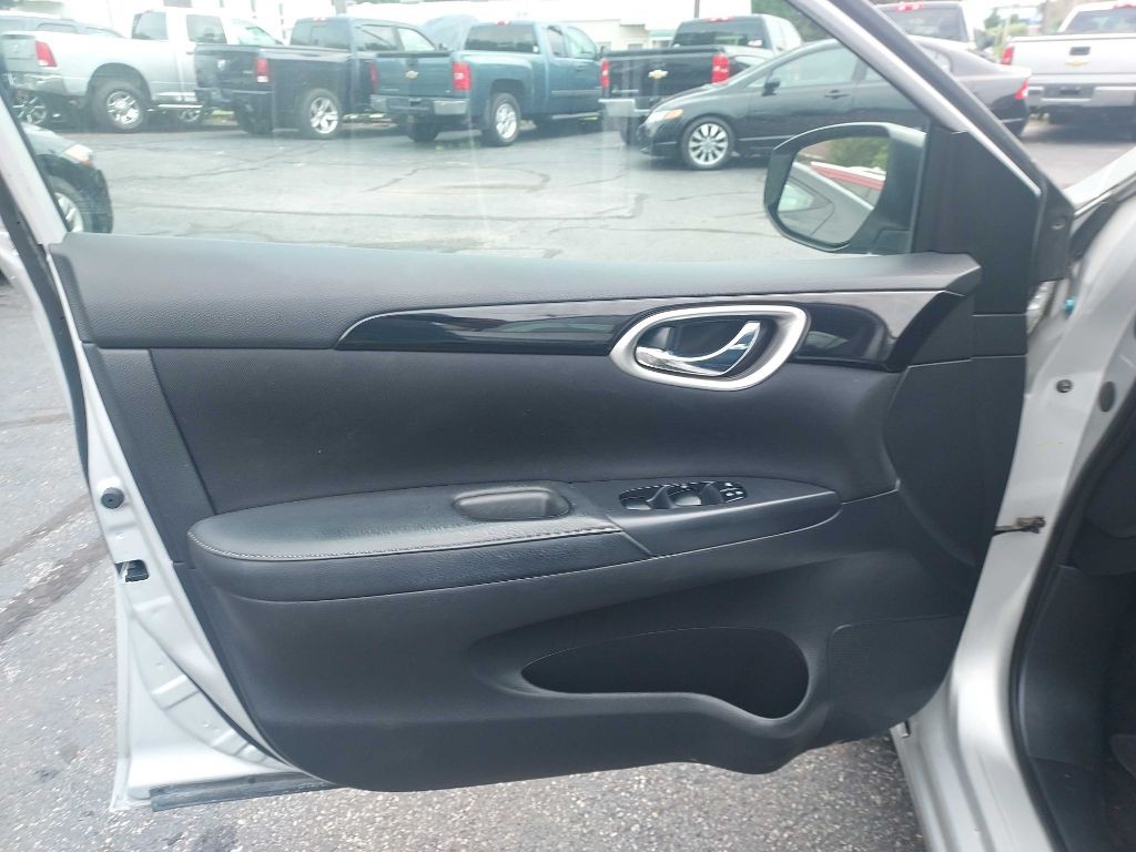 2017 Nissan Sentra Image 9