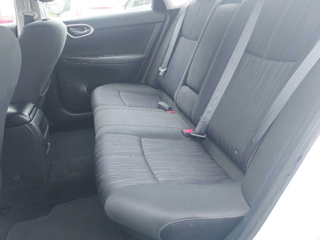 2017 Nissan Sentra Image 11