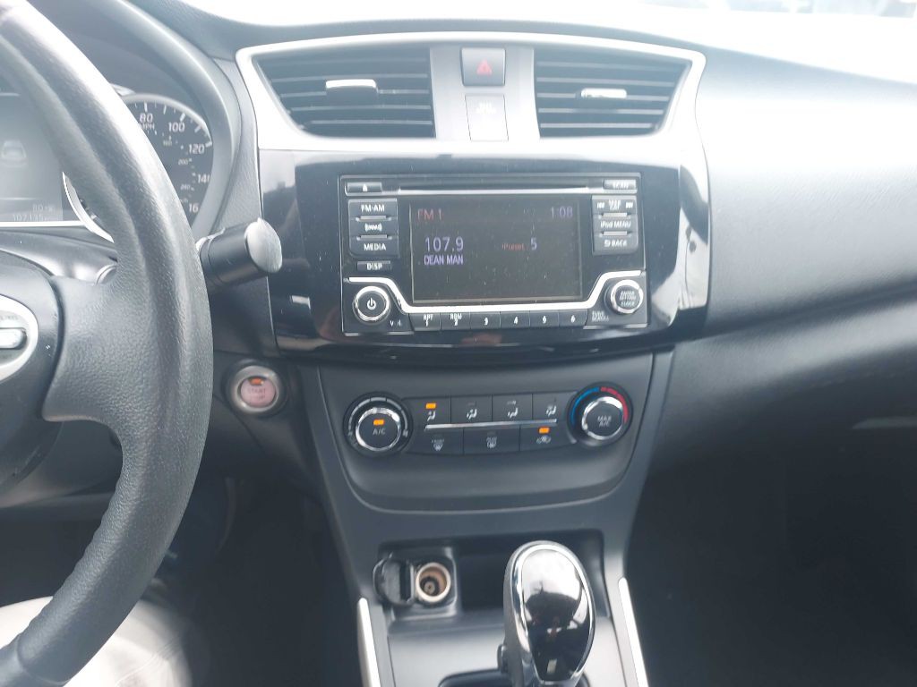 2017 Nissan Sentra Image 14