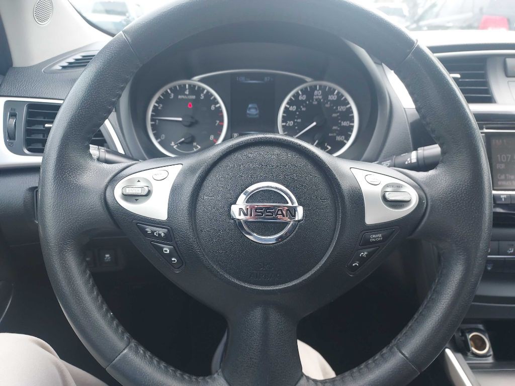 2017 Nissan Sentra Image 18