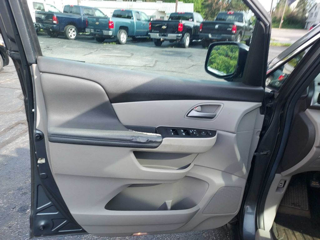2013 Honda Odyssey Image 9