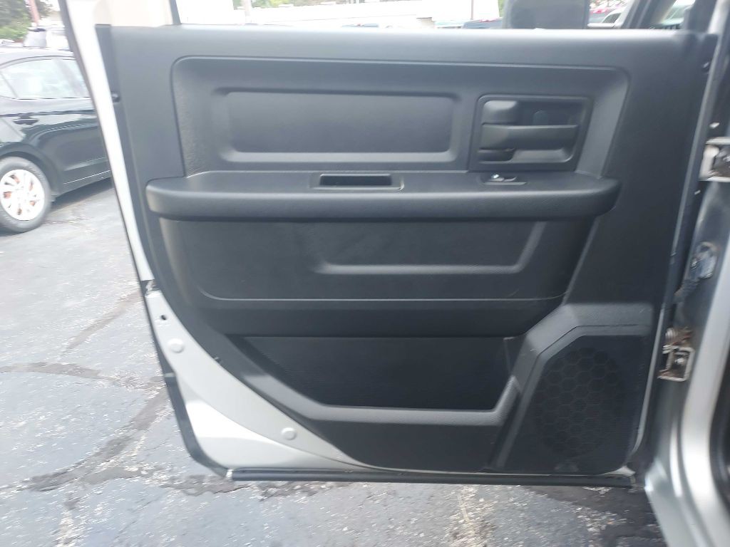 2014 RAM 1500 Image 11
