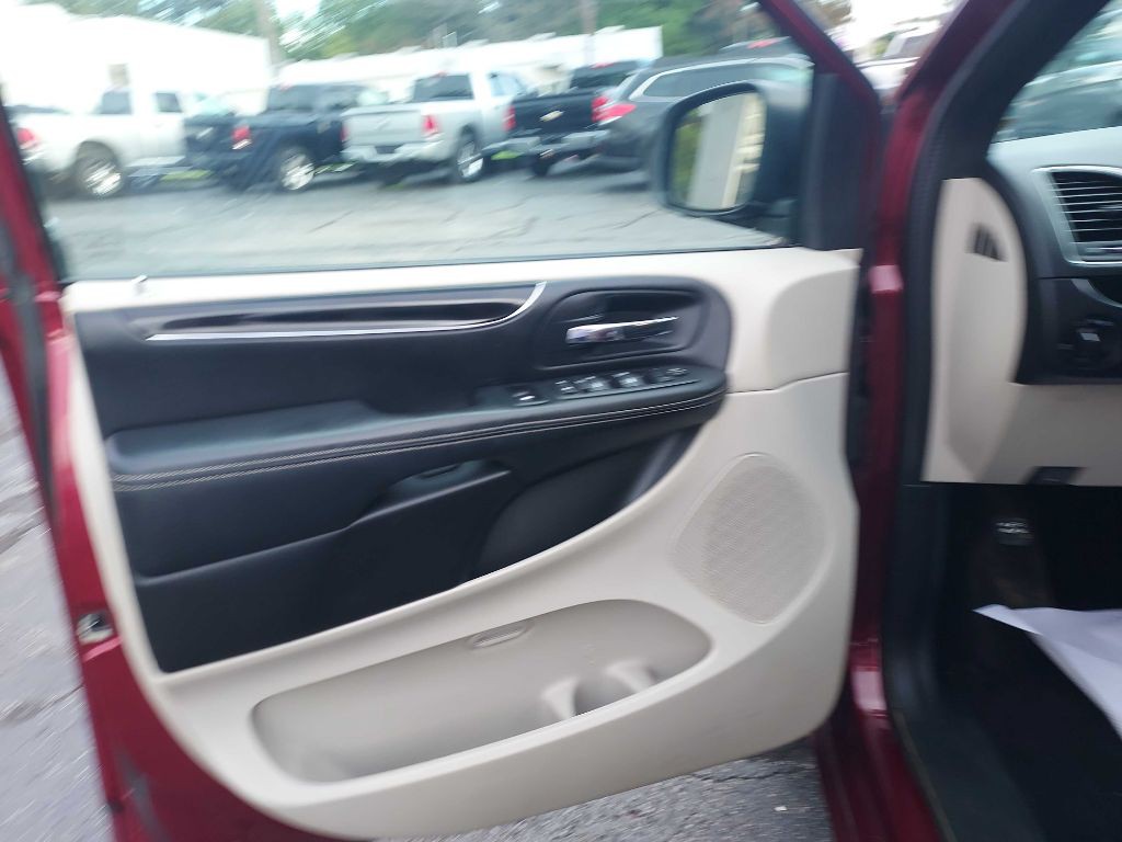 2016 Dodge Grand Caravan Image 10