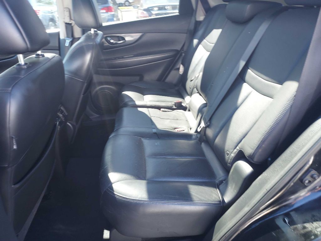 2015 Nissan Rogue Image 13