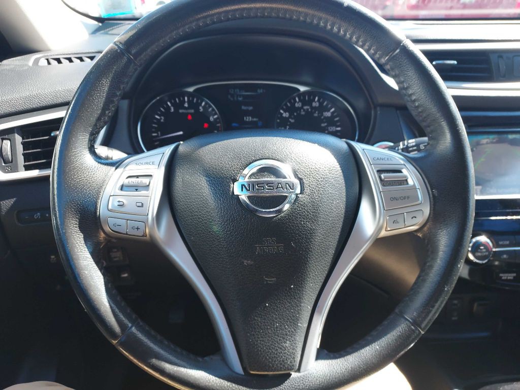 2015 Nissan Rogue Image 18