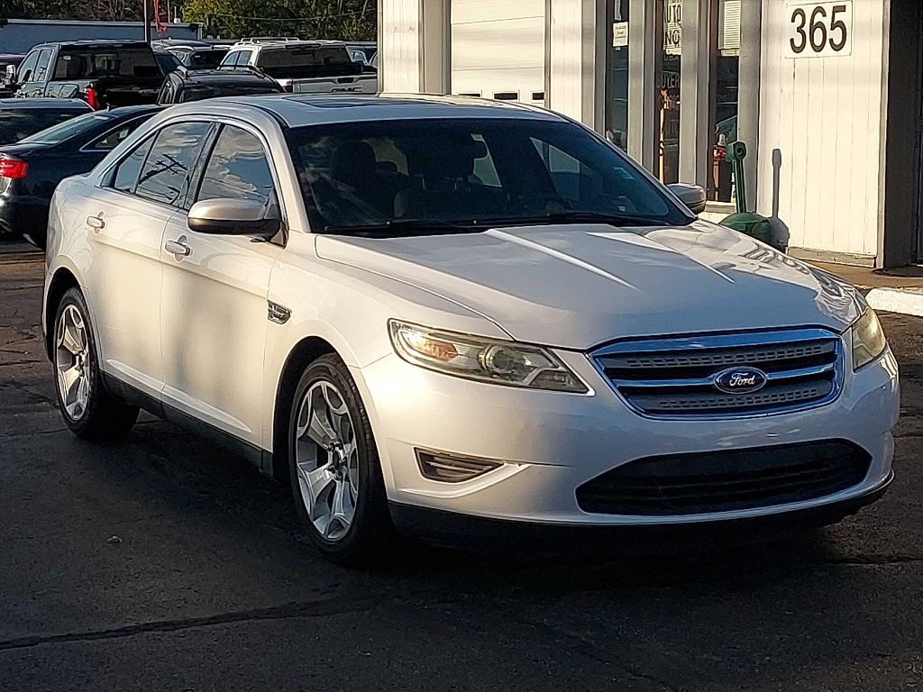 2012 Ford Taurus Image 1