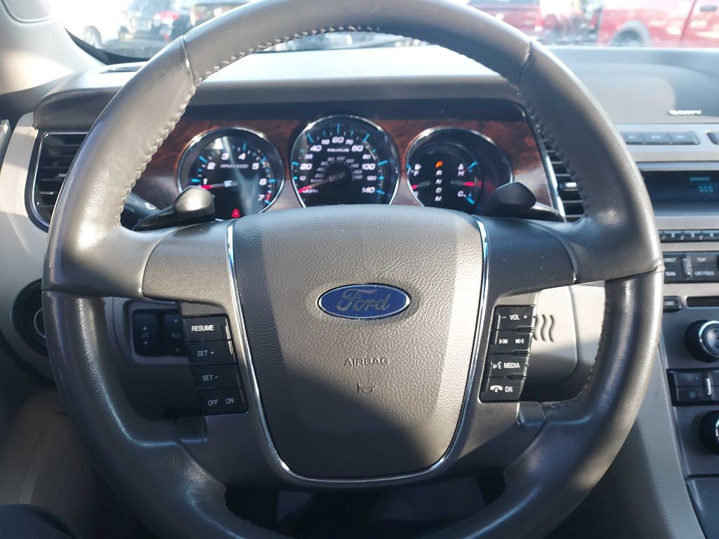 2012 Ford Taurus Image 16