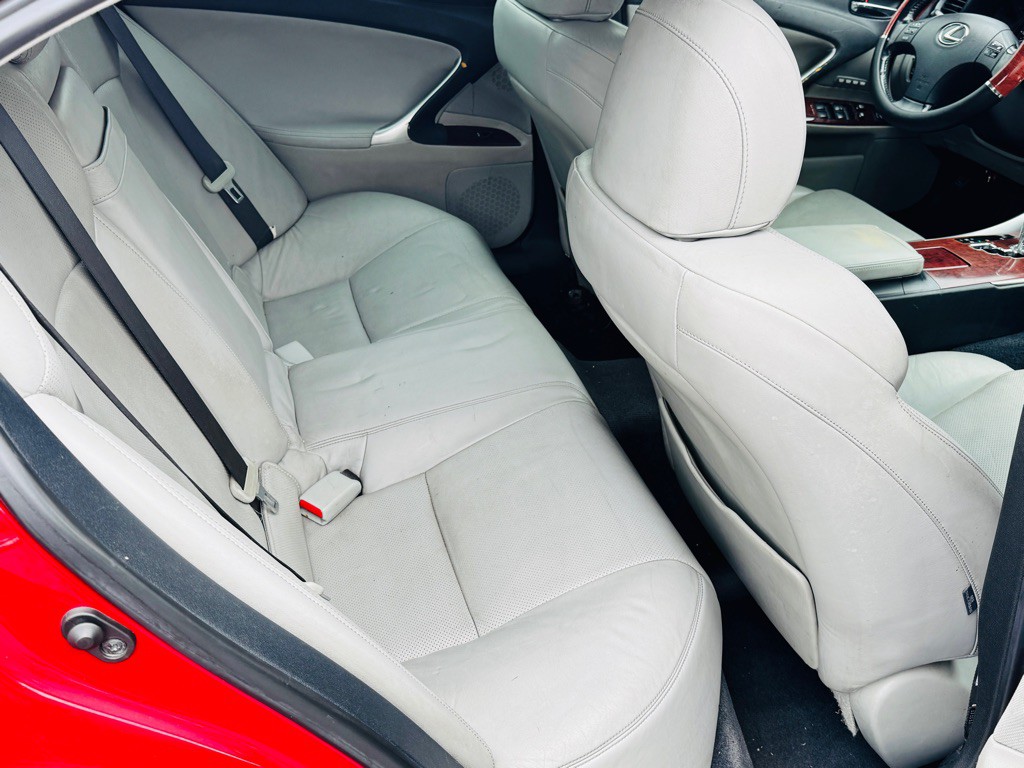 2007 Lexus IS 250 Image 11