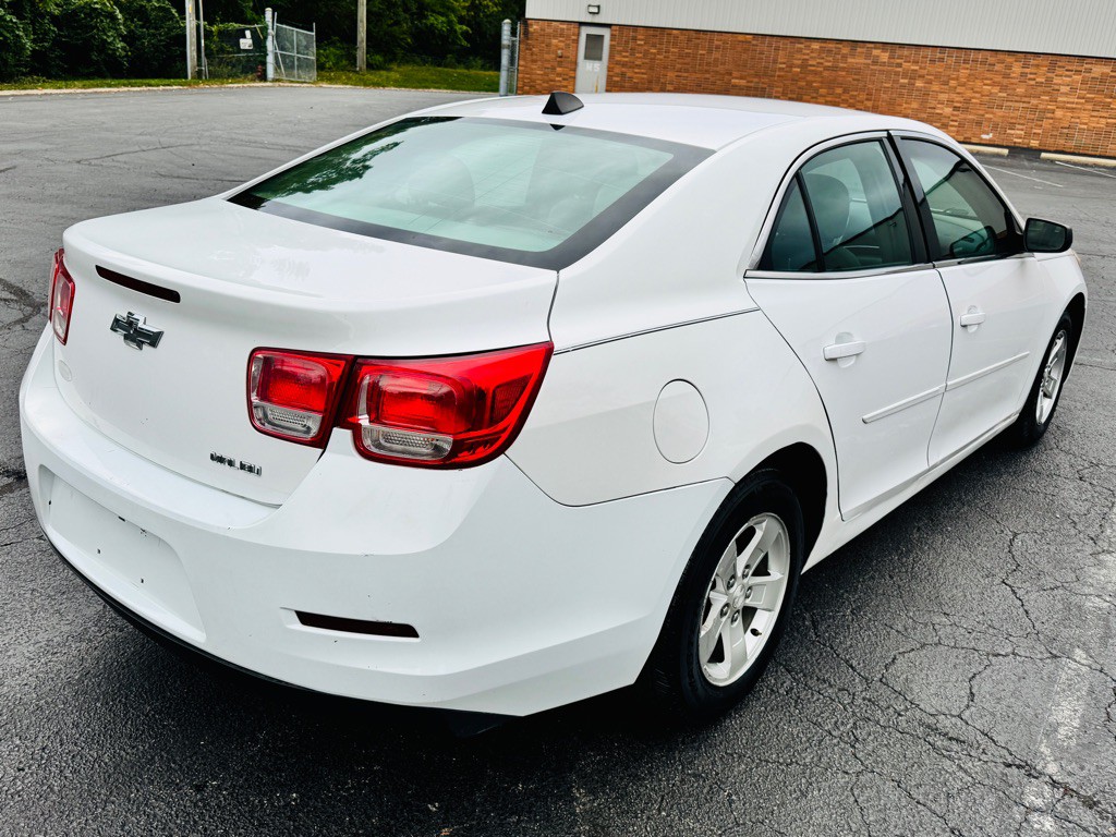 2013 Chevrolet Malibu Image 5