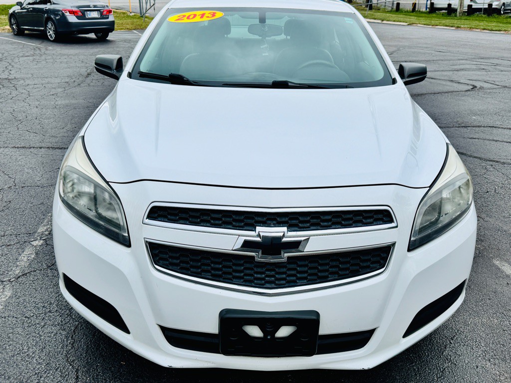 2013 Chevrolet Malibu Image 8