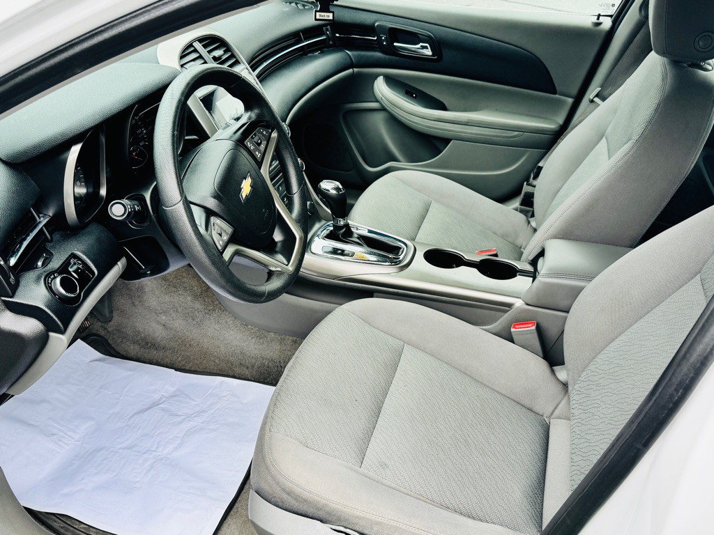 2013 Chevrolet Malibu Image 10