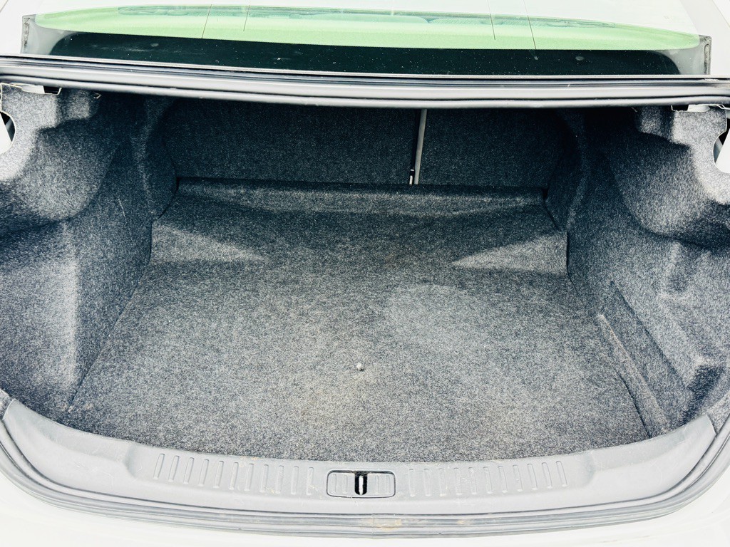 2013 Chevrolet Malibu Image 12
