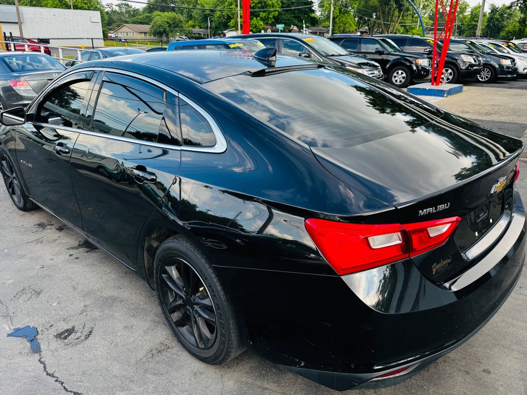 2016 Chevrolet Malibu Image 3