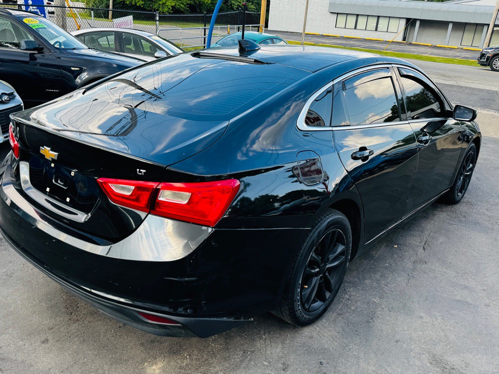 2016 Chevrolet Malibu Image 5
