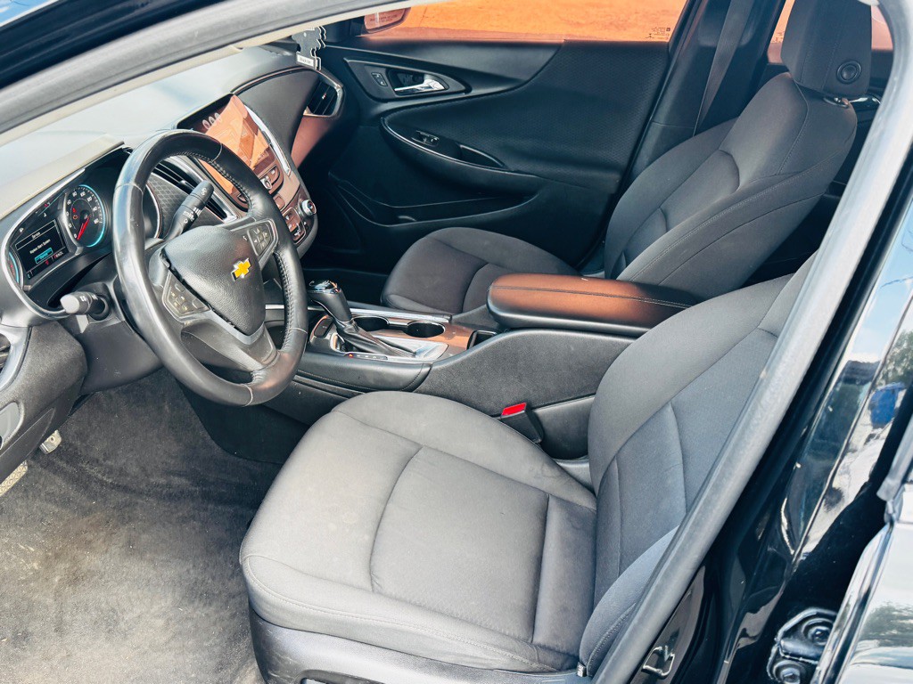 2016 Chevrolet Malibu Image 10