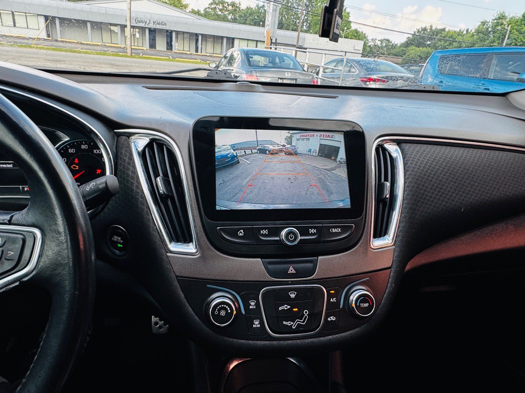 2016 Chevrolet Malibu Image 16