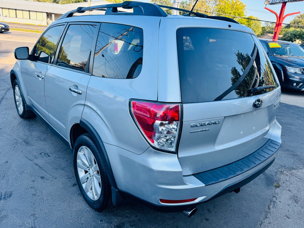 2011 Subaru Forester Image 3