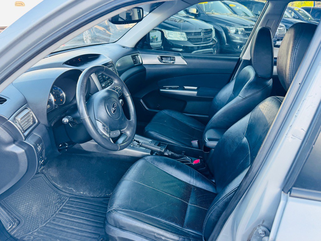 2011 Subaru Forester Image 10