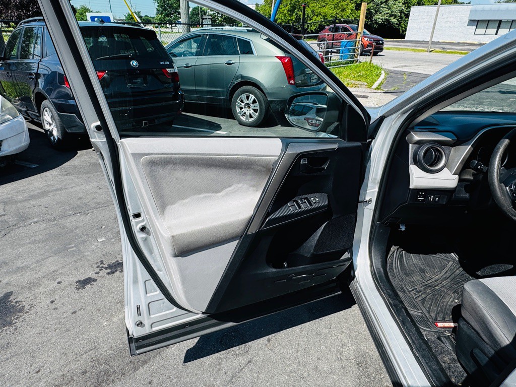2013 Toyota Rav4 Image 9