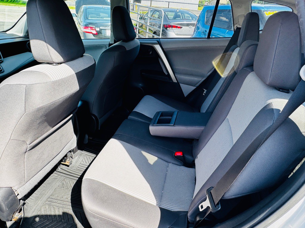 2013 Toyota Rav4 Image 11
