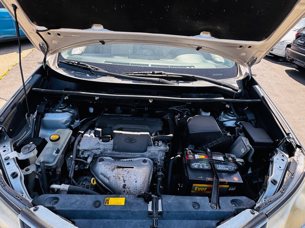 2013 Toyota Rav4 Image 19