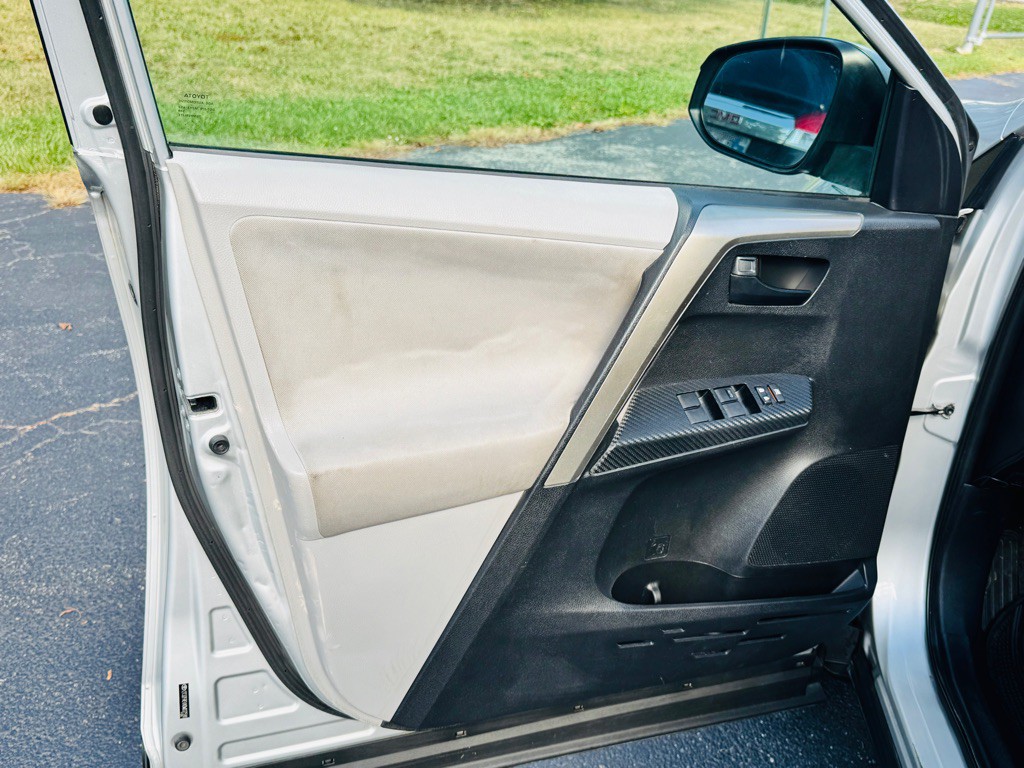 2013 Toyota Rav4 Image 29
